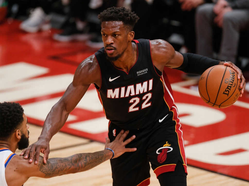 巴特勒强势回归,季后赛硬汉吉米再显神威! 巴特勒强势回归,季后赛硬汉吉米再显神威!